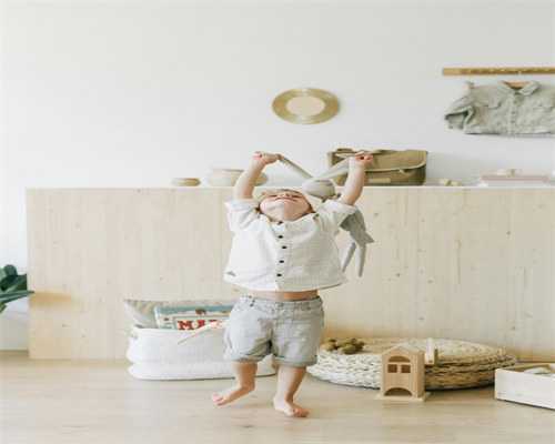 国内or国外？同志拉拉试管婴儿前这些准备不得不谈！